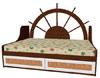 кровать в морском стиле
